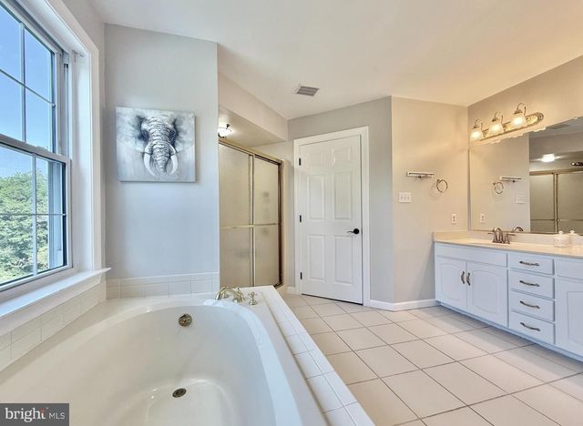 2000 ANTLER DR, Glen Mills, PA 19342
