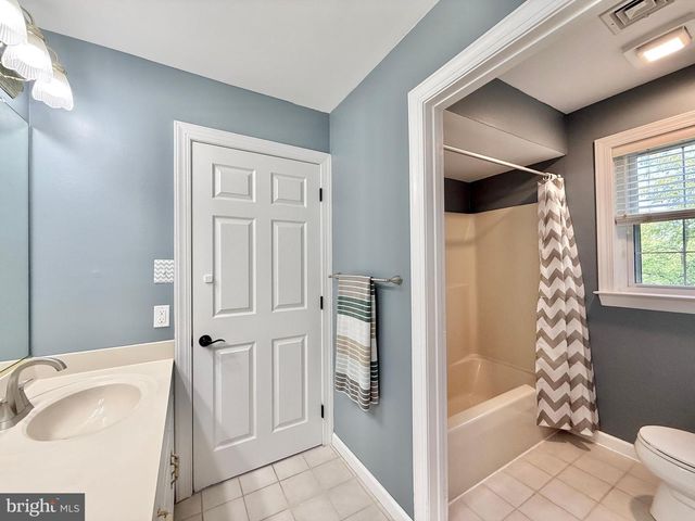 2000 ANTLER DR, Glen Mills, PA 19342