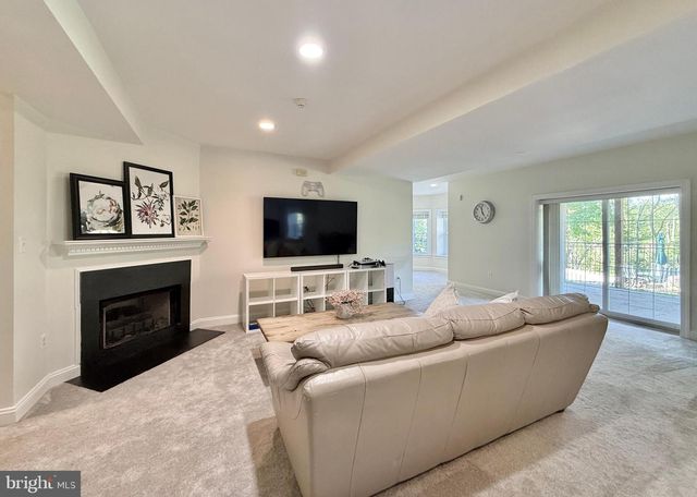 2000 ANTLER DR, Glen Mills, PA 19342