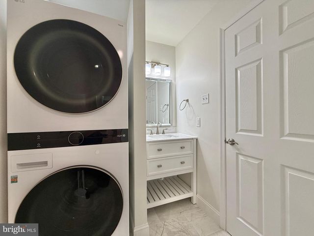 2000 ANTLER DR, Glen Mills, PA 19342