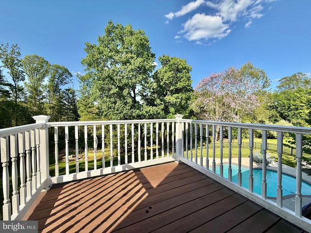 2000 ANTLER DR, Glen Mills, PA 19342