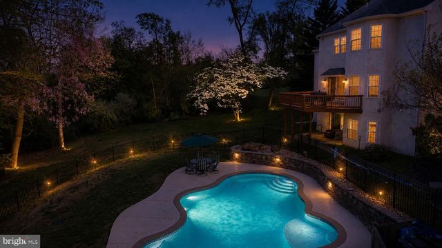 2000 ANTLER DR, Glen Mills, PA 19342