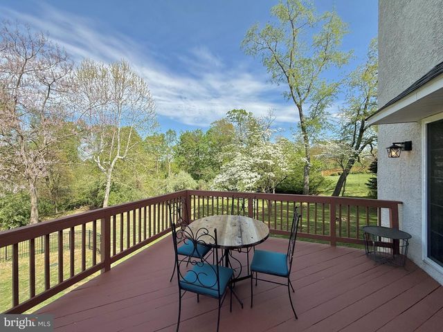 2000 ANTLER DR, Glen Mills, PA 19342