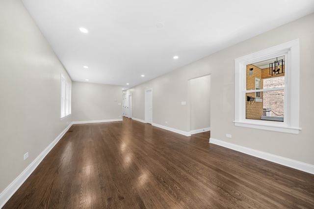 3052 N Major Avenue, Chicago, IL 60634