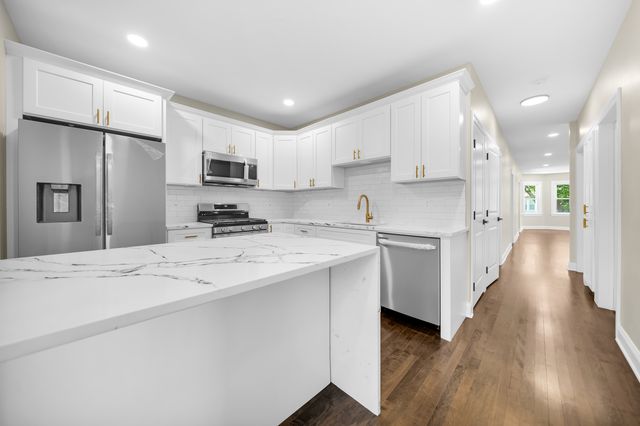 3052 N Major Avenue, Chicago, IL 60634