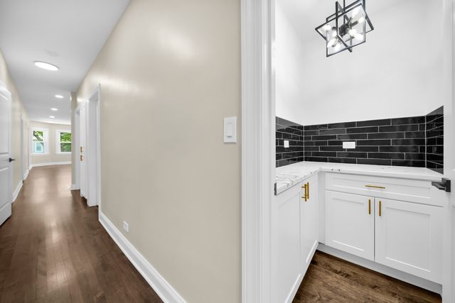 3052 N Major Avenue, Chicago, IL 60634