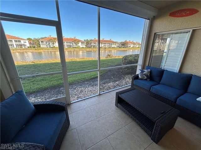 3035 Horizon LN 2203, Naples, FL 34109