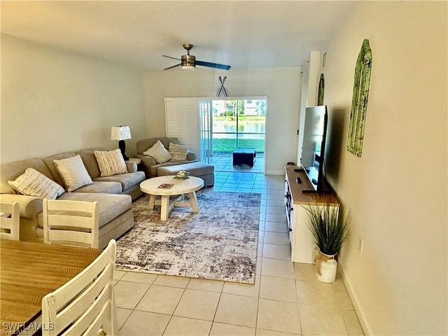 3035 Horizon LN 2203, Naples, FL 34109