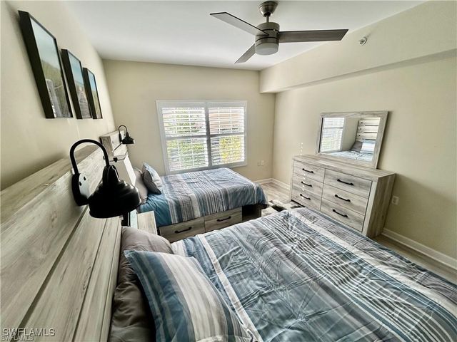 3035 Horizon LN 2203, Naples, FL 34109