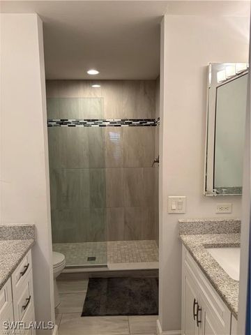 3035 Horizon LN 2203, Naples, FL 34109