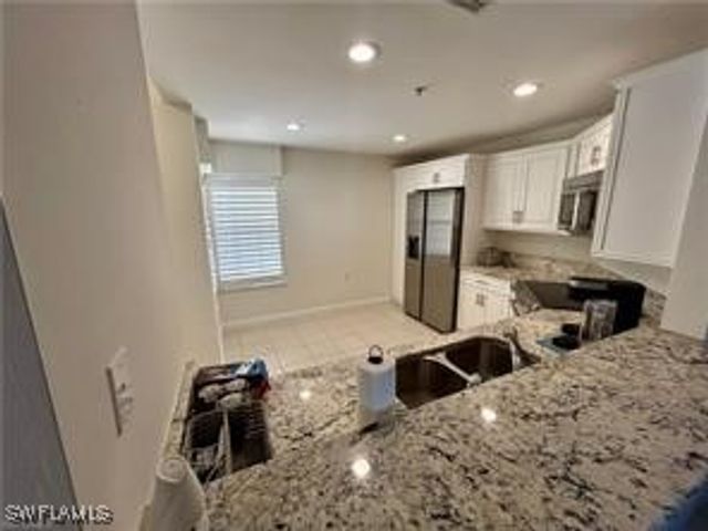 3035 Horizon LN 2203, Naples, FL 34109