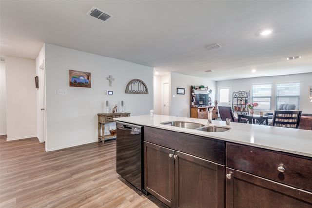 2910 Acacia Drive, Forney, TX 75126