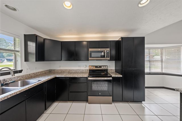 507 Magnolia Bend, Roman Forest, TX 77357