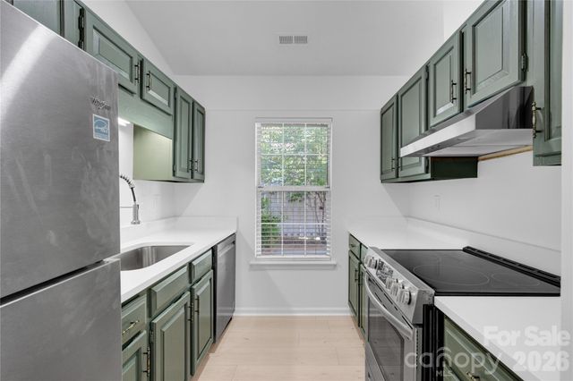 2734 Tiergarten Lane, Charlotte, NC 28210