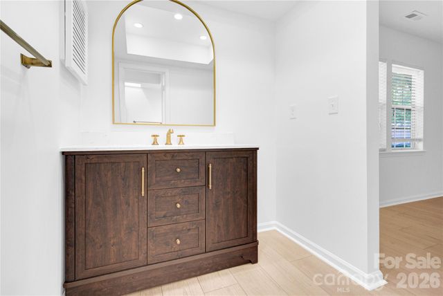 2734 Tiergarten Lane, Charlotte, NC 28210