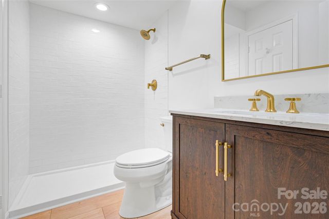 2734 Tiergarten Lane, Charlotte, NC 28210