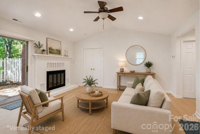 2734 Tiergarten Lane, Charlotte, NC 28210