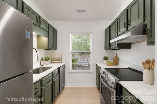 2734 Tiergarten Lane, Charlotte, NC 28210