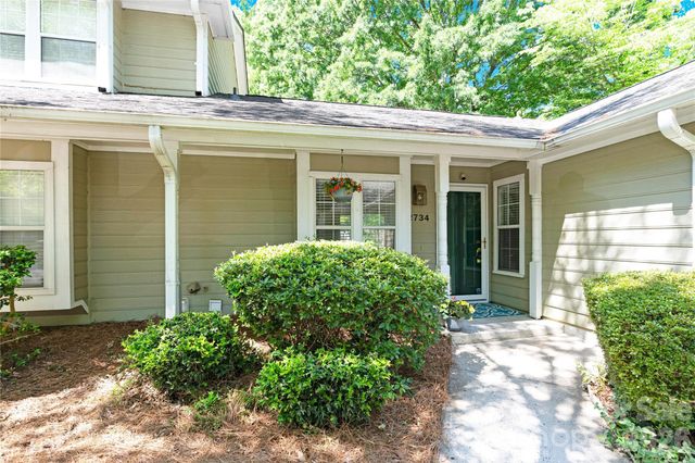 2734 Tiergarten Lane, Charlotte, NC 28210
