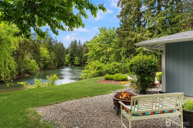 9171 Miller Road NE, Bainbridge Island, WA 98110