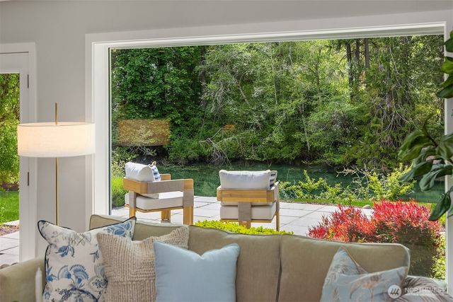 9171 Miller Road NE, Bainbridge Island, WA 98110