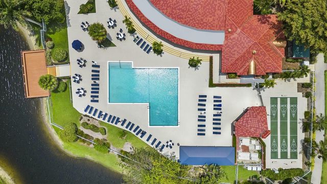 7825 LEXINGTON CLUB Boulevard B, Delray Beach, FL 33446
