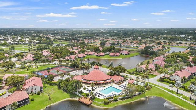 7825 LEXINGTON CLUB Boulevard B, Delray Beach, FL 33446