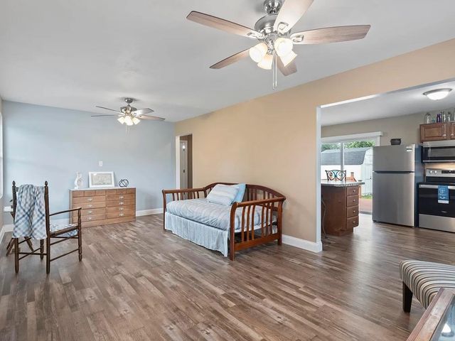 1008 Dunbar St., Myrtle Beach, SC 29577