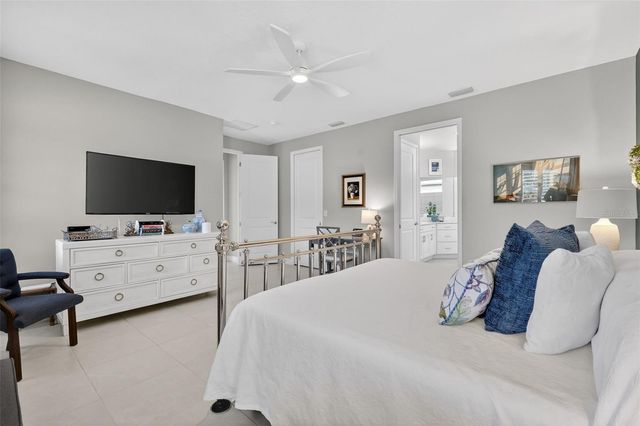 8460 BRIDGEPORT BAY CIRCLE, Mount Dora, FL 32757