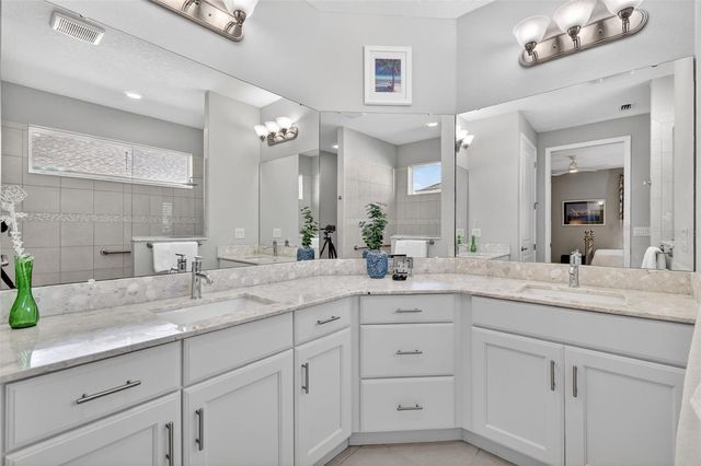 8460 BRIDGEPORT BAY CIRCLE, Mount Dora, FL 32757