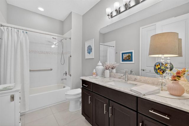 8460 BRIDGEPORT BAY CIRCLE, Mount Dora, FL 32757