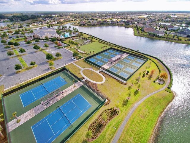 8460 BRIDGEPORT BAY CIRCLE, Mount Dora, FL 32757