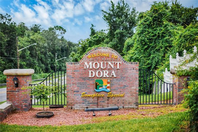 8460 BRIDGEPORT BAY CIRCLE, Mount Dora, FL 32757