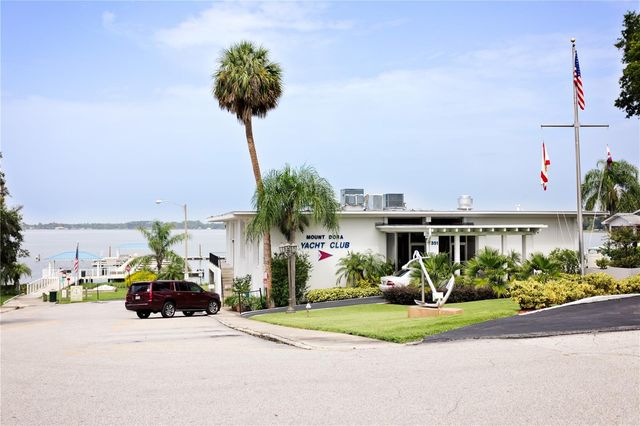 8460 BRIDGEPORT BAY CIRCLE, Mount Dora, FL 32757