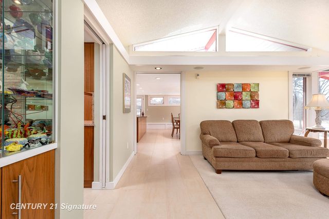 3711 Applewood Drive, Midland, MI 48640