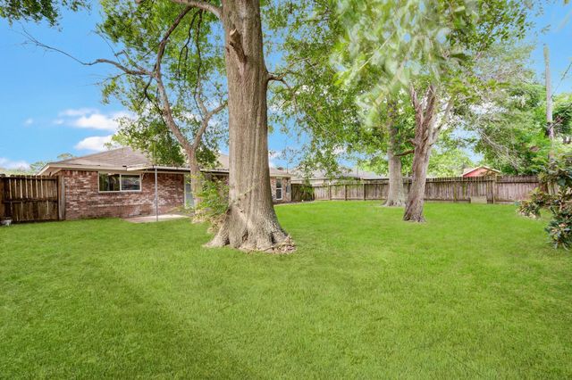 9617 Caffrey Street, Houston, TX 77075