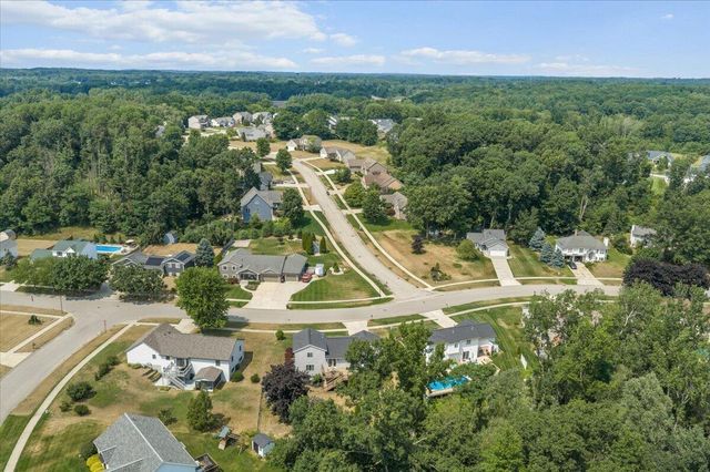 1338 Scott Creek Drive Ne, Plainfield Twp, MI 49306