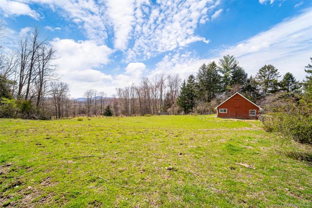 289 Shenandoah Road, Hopewell Junction, NY 12533