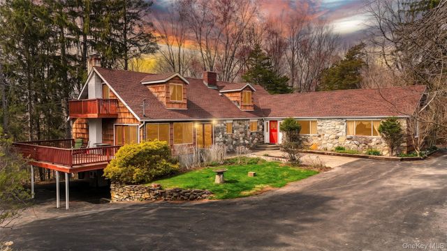 289 Shenandoah Road, Hopewell Junction, NY 12533