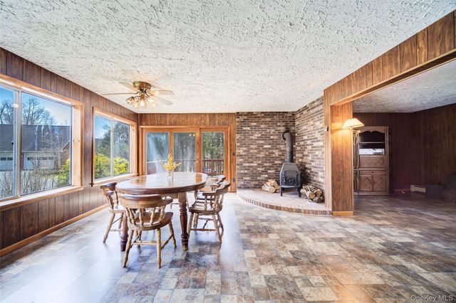 289 Shenandoah Road, Hopewell Junction, NY 12533