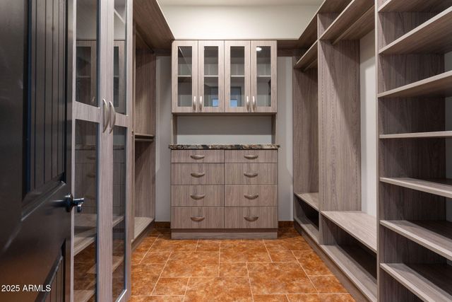 6737 E Rockaway Hills Drive, Cave Creek, AZ 85331