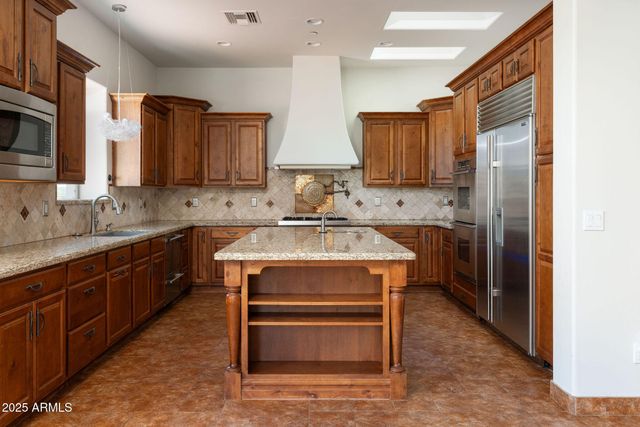 6737 E Rockaway Hills Drive, Cave Creek, AZ 85331