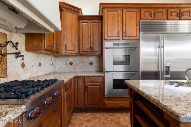 6737 E Rockaway Hills Drive, Cave Creek, AZ 85331