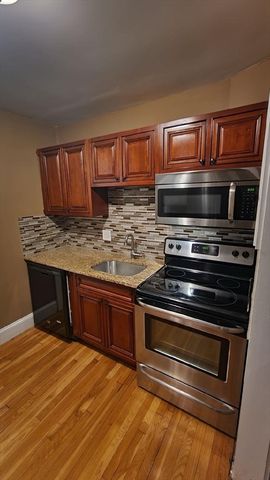 195 Thomas Burgin Pkwy 301, Quincy, MA 02169