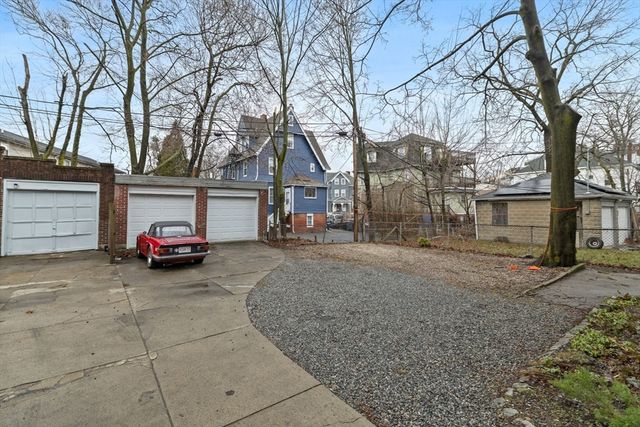 19 Rill St 1, Boston, MA 02125