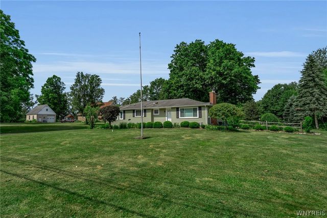 1320 Girdle Road, Elma, NY 14059
