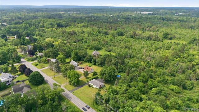 1320 Girdle Road, Elma, NY 14059
