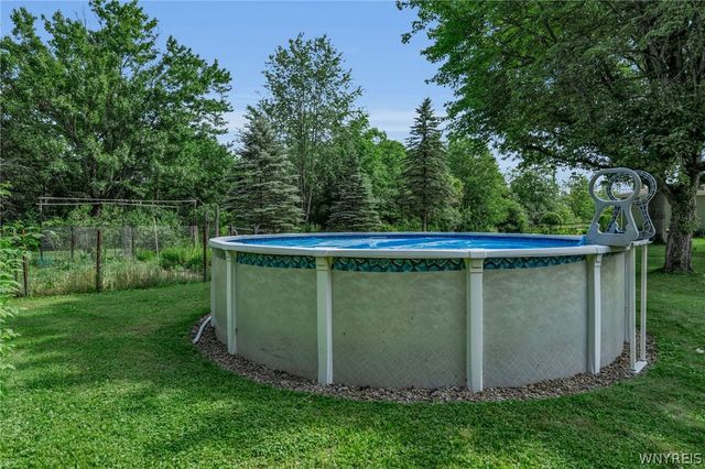1320 Girdle Road, Elma, NY 14059