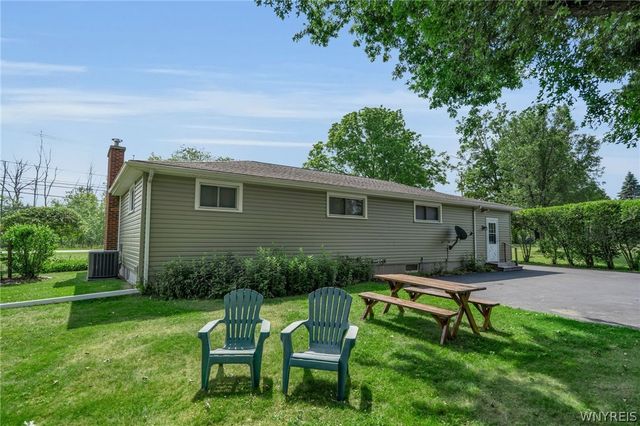 1320 Girdle Road, Elma, NY 14059