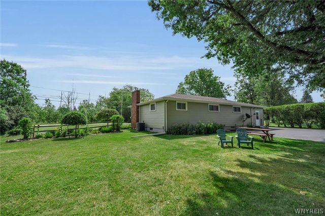 1320 Girdle Road, Elma, NY 14059